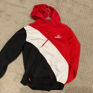 100 Thieves drop hoodie